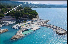 T2 climatisé EN BORD DE MER AVEC TERRASSE , PARKING ET WIFI